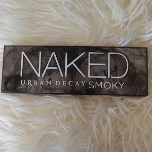 Urban Decay Naked Smoky Pallet
